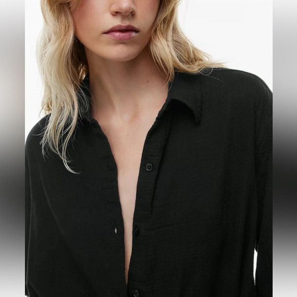 Aritzia Little Moon Sail Button-down Shirt in Black 100% organic gauzy cotton - Picture 2 of 8
